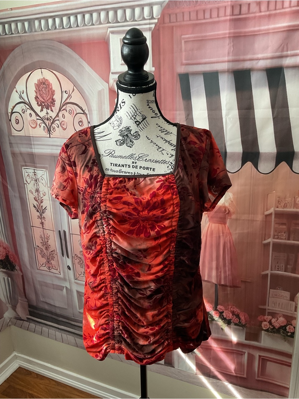 Ruched Floral Satin Short-Sleeve Blouse in Red